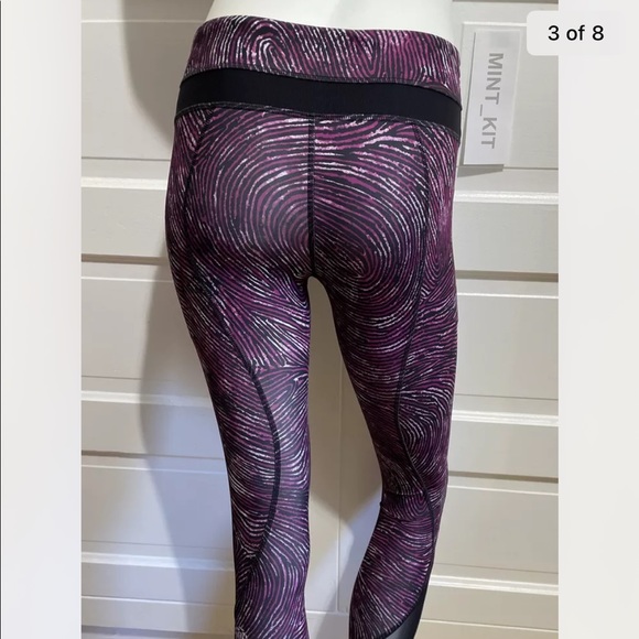 Lululemon Inspire Tight II size 10
Seawheeze 2016 - 7/8-length tight - Picture 4 of 14